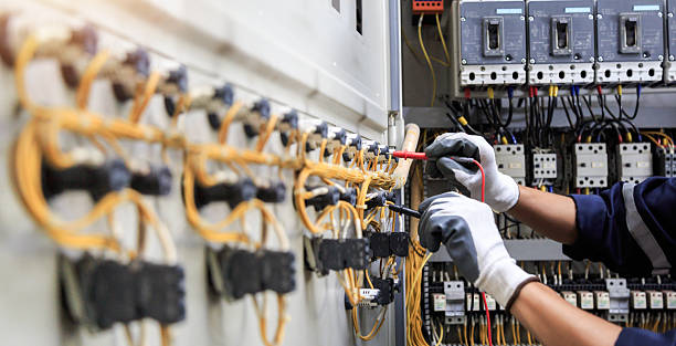 Professional Electrician technician working in Farmington, MN